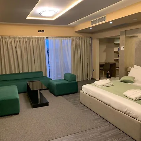 Ξενοδοχείο Albanopolis 4*