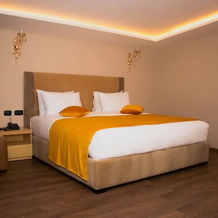 Albanopolis Ξενοδοχείο 4*