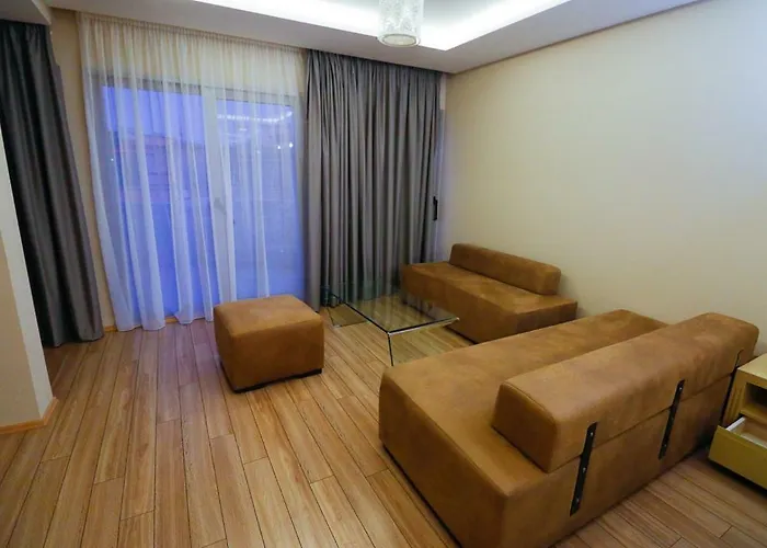 Hotel Albanopolis 4*