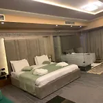 Albanopolis 4*