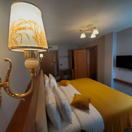호텔 Albanopolis 4*