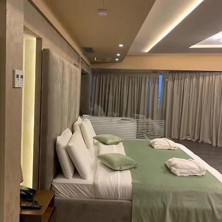 Albanopolis 4* 티라나