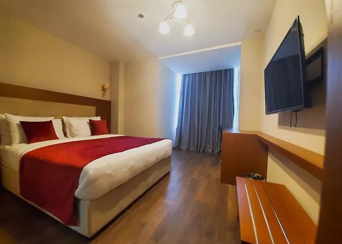 Albanopolis 4* Тирана