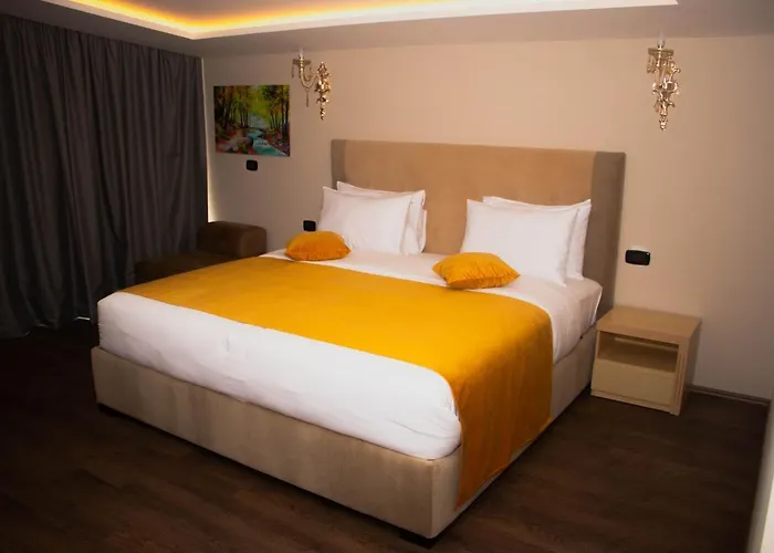 Отель Albanopolis 4*