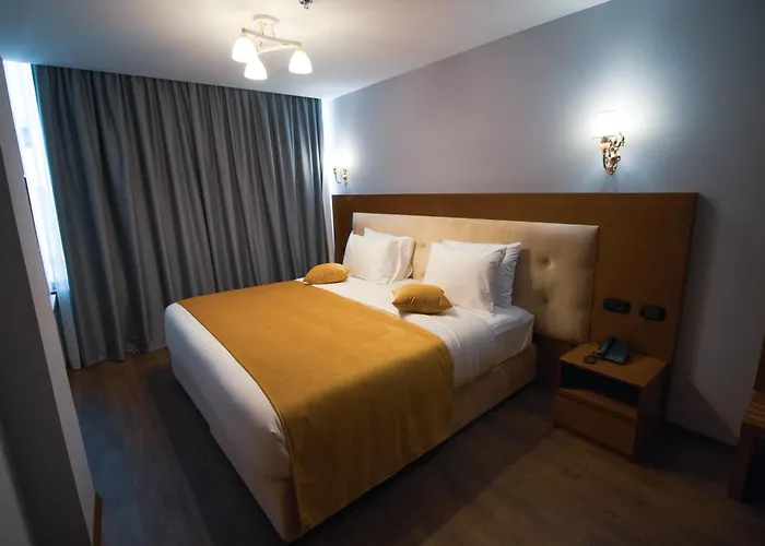 Albanopolis Ξενοδοχείο 4*