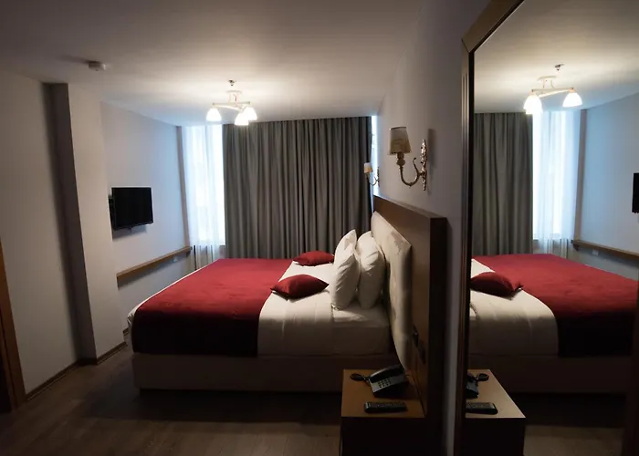 Albanopolis Τίρανα