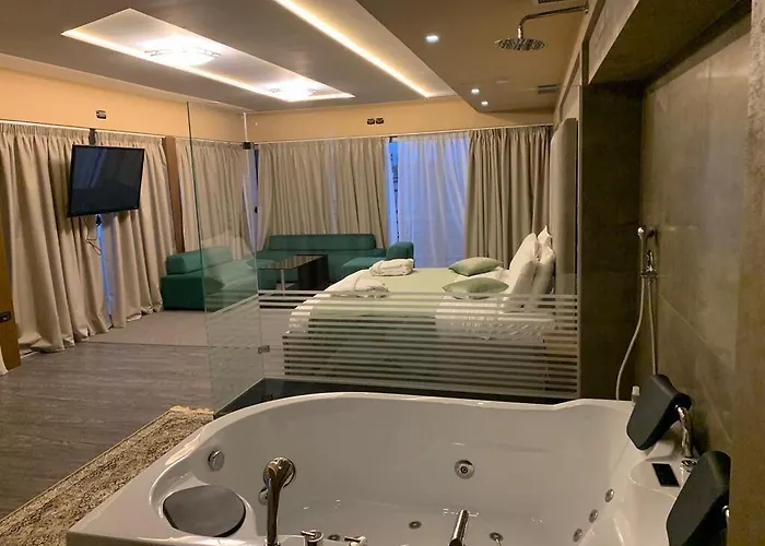 Albanopolis Ξενοδοχείο 4*