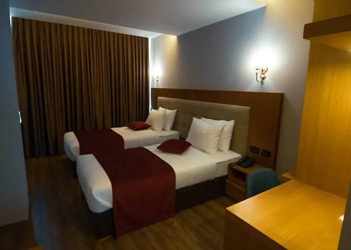 Albanopolis Тирана