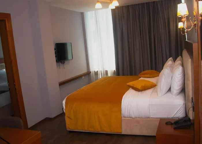 Albanopolis Тирана